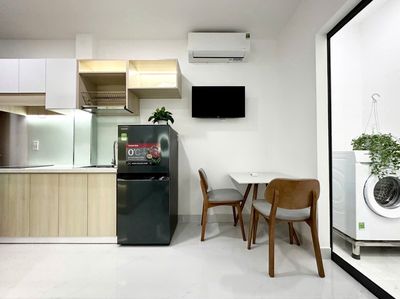 Hòa Hảo service apartment-- 10th-grade-full interior-- with elevators.