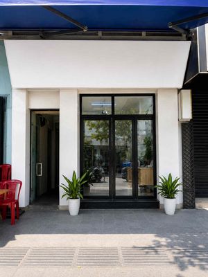 Renting a super-special cash house, District 1.