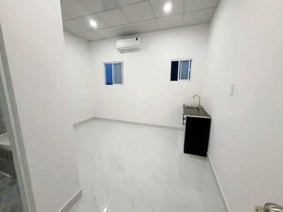 The new construction room is cheap with furniture.
