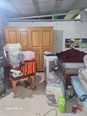 The area alley uses 150 M2. A toilet bedroom. A 100 percent cool porch yard.