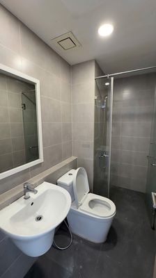 Rent a 65-foot-two (2 bedroom); 2 toilets) Lovera Vista fills the curtains - at 7 million a month.
