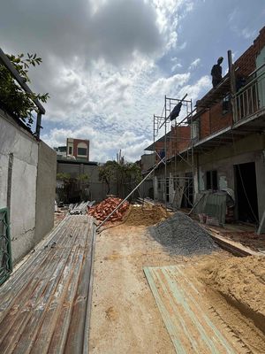 Two stories to the new house is in September, the car lane, close to the Ben Hai church.