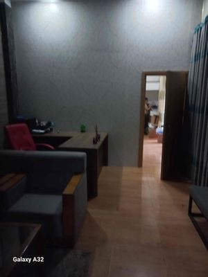 To rent the số 7 Street.. . . . . . . . . . . . . . . . . ..