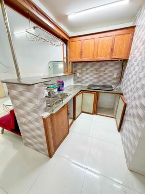 4 x 8 meters 1 .8 + 1 floor (3 bedroom 2 toilets) 5 meters of automobile. Painting area