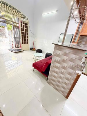 4 x 8 meters 1 .8 + 1 floor (3 bedroom 2 toilets) 5 meters of automobile. Painting area