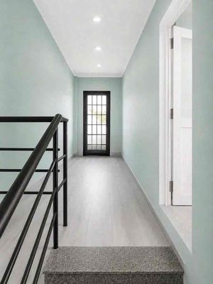 Rent the original house with the interior, 4 x 12 meters, 2 floors, 3 bedrooms/2 toilets