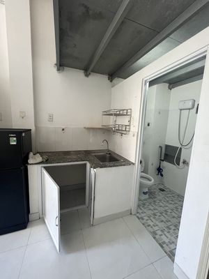 The owner rented the balcony, the private washing machine.