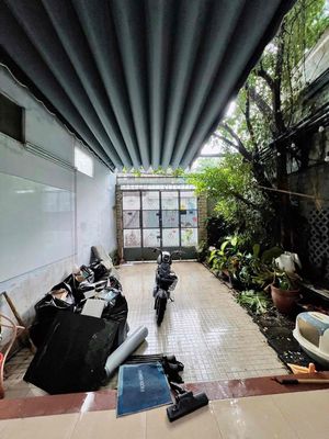 Rent a Trần Hữu Trang, 3 stories, 4 3 bedrooms, 3rd toilets