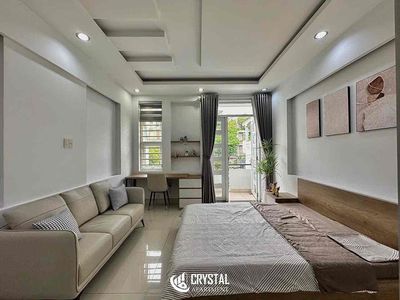 The balconies are 100 percent new interiors. Lạc Long Quân.
