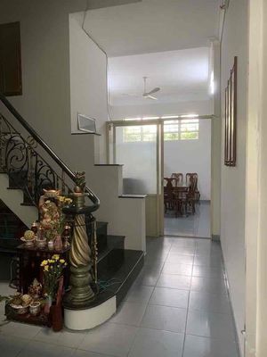 5th floor car alley  cmt8712 District 10-4 x 20 m-4 bedroom 6 toilets- credit 39 million