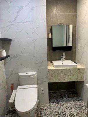 The penthouse is clean, right next to the airport.