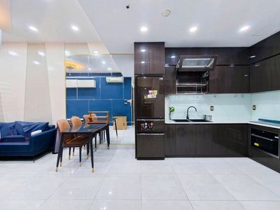 The Sen-3 apartment costs 14 million a month. 96 meters full of balcony.