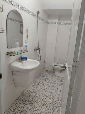 The riverfront building, the Dibsamell, is a criminal. 1 st 1 st 4th floor X17 2 bedroom 2 toilets