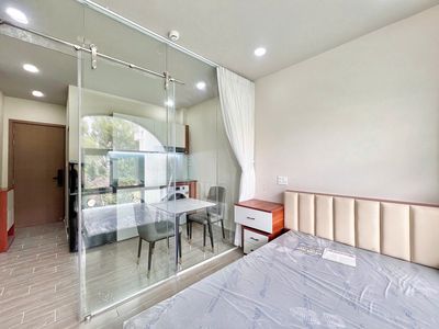 The bedroom service room is full of new construction balconies for the sunlight.