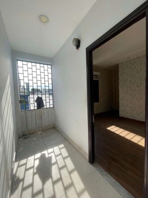 Room 2.5 million has air conditioning near Bình Thành Park.