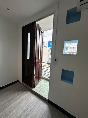 Rent a super-size room 35 meters wide.