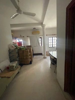 Rent a big house, 4th, Q.b., 29 million.
