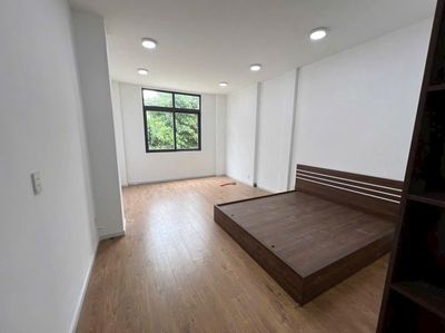 The 7th Street Beauty Bridge - Right on oil: 4 x 18 meters, 4 bedrooms, 4 bathrooms ready for air conditioning.
