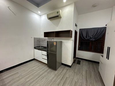 Rent a super-size room using 25 meters 2