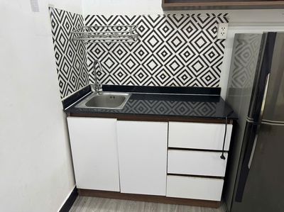 Rent a super-size room using 25 meters 2