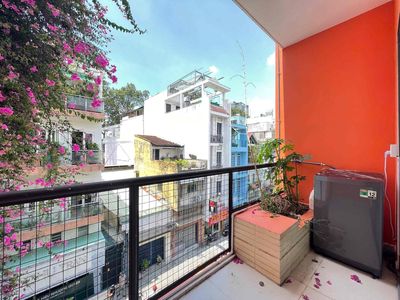 Rent a kitchen cup studio, air-school balcony.