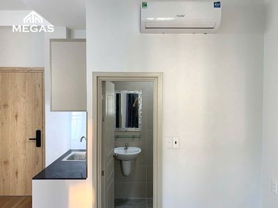 The low-priced room is comfortable enough at the university. Umt ioshiho Cát Lái district 2.