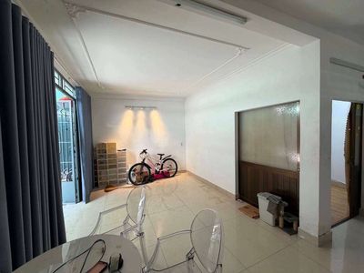 3 rooms 6 x 8 M
