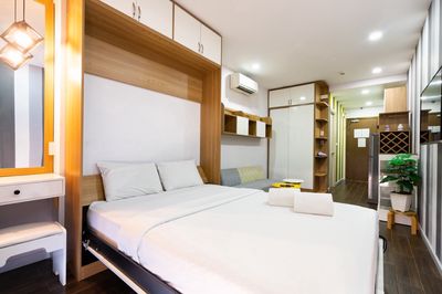 Rent ot Masteri Millennium district 4; A modern room of Full Seven.
