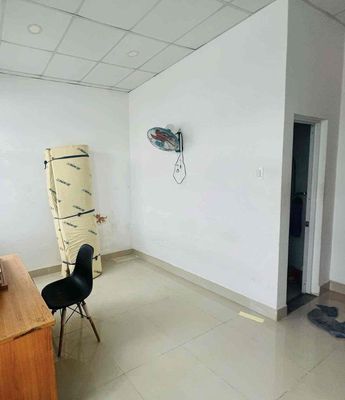 Rent room 16 m2 near 1.8 hours of free time.