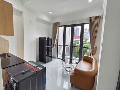 The 1st Bed Room - Double-Faced Public - Full High Building
