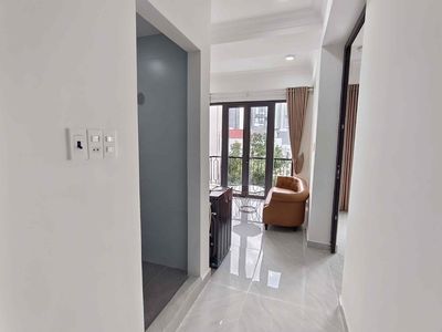 The 1st Bed Room - Double-Faced Public - Full High Building