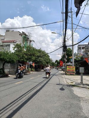 Lets rent the 5x25 near Nguyễn Văn Quá p Đông Hưng Thuận