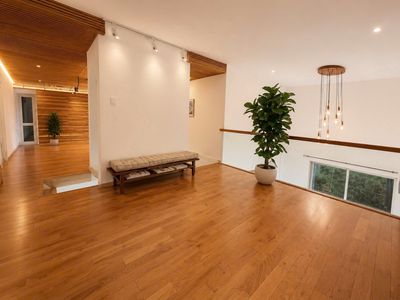 The price is super good-three Vista Verde 135 M2 full interiors cost only 23 million.