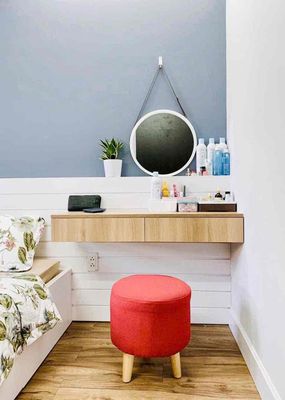 Rent two tara apartments. An empty bedroom and furniture.