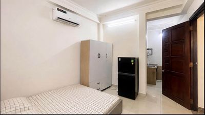 Rent the basic interior studio at the business school.