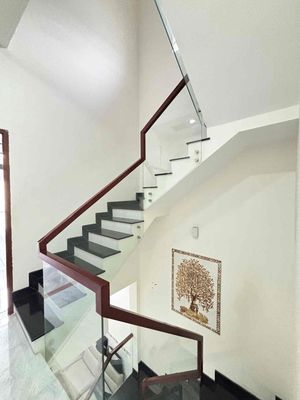 Renting the entire district 6 1 . 1 .4 stories .15 million interiors