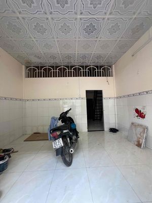 Rent 8 tebs near la Viet. Two bedrooms. Two toilets cost 3.5 million.