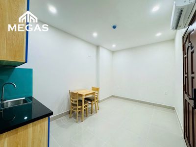 Open beautiful studio sou full of cheap furniture near the University of umt ioshiosho District 2.