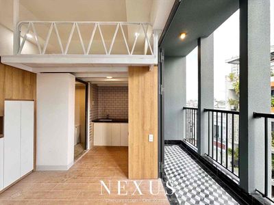 The balcony keeps the room until the month.