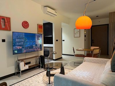 Morning sunup - winding afternoon - beautiful apartment in District 2