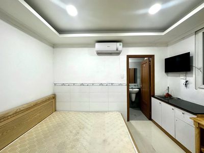 Rent the First District Service apartment.