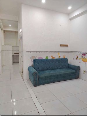 3 bedrooms for 9 million.