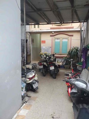 Inn, Tân Quy, District 7. Cool, quiet fit student, pen