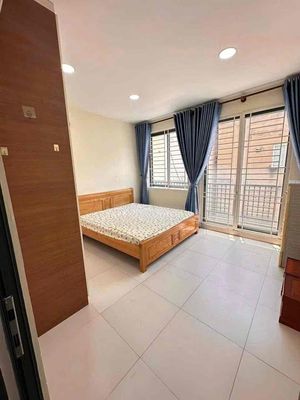 Rent the original house with its interior, three stories, four bedrooms, three to three toilets, Phan Đăng Lưu