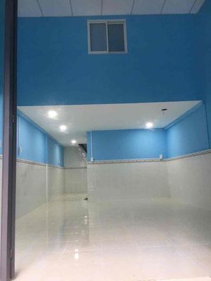 (6 million) Rent a 40-foot, two bedrooms, right at the Akator Market