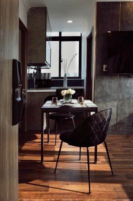 Rent two bedrooms - private passage, major in Science, Seven Goods, District 10, District 3.