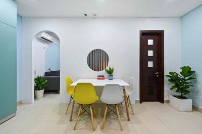 apartment 8 million with an open balcony in Bến Thành.