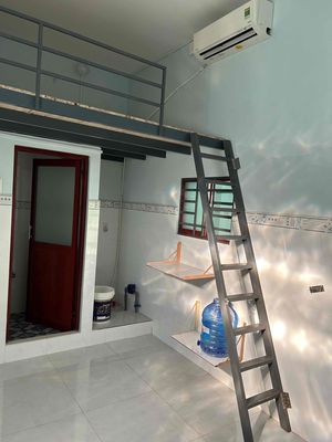 The boarding room at 219/52 A Dương Bá Trạc, Main Chief of Staff (The Wall).