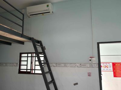 The boarding room at 219/52 A Dương Bá Trạc, Main Chief of Staff (The Wall).