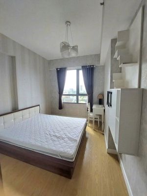 Jason-Phan Huy Ích 2 bedrooms at 8.5 million per month full of empty new furniture